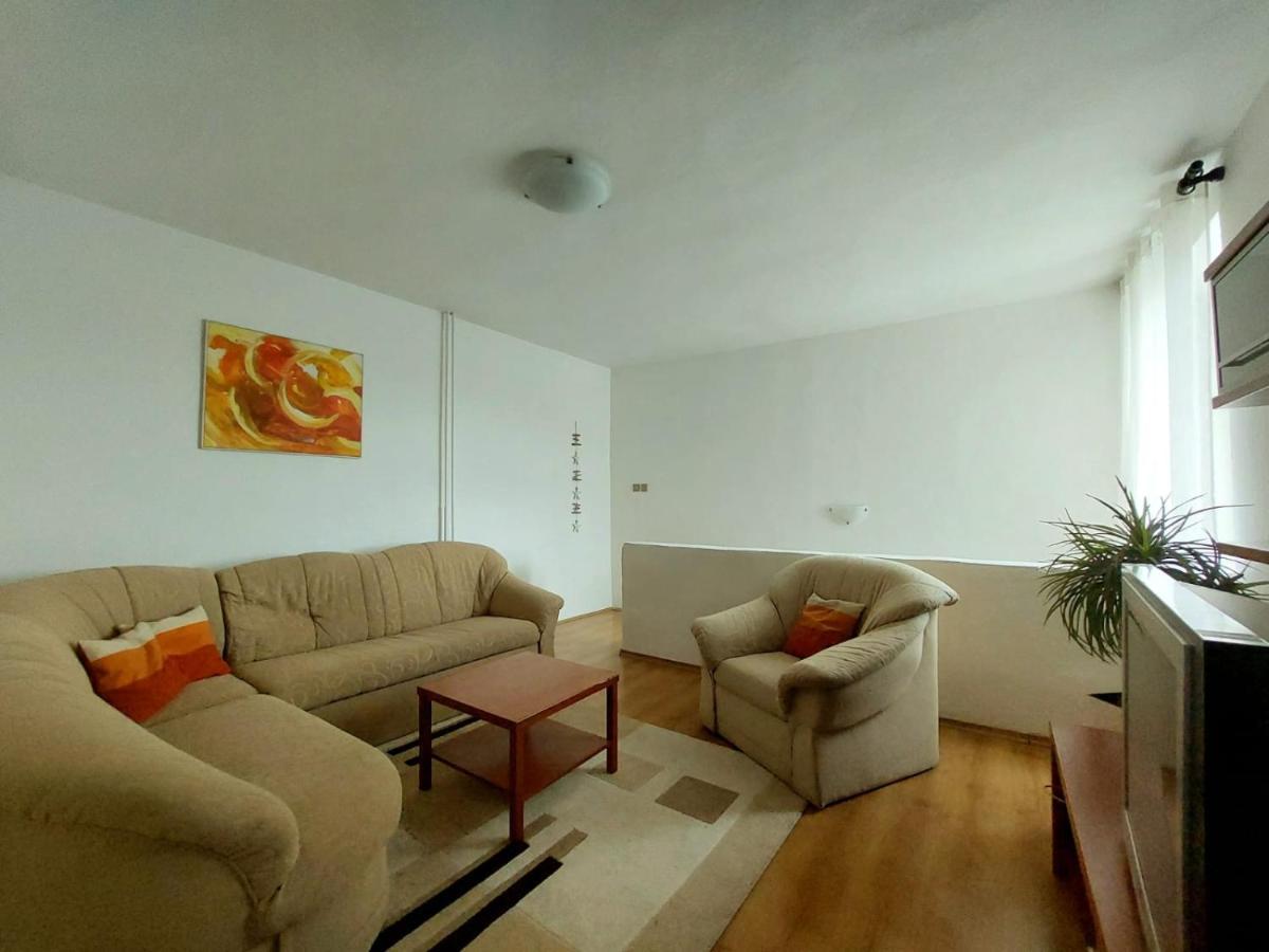 Naty Apartman Haniska Exterior photo